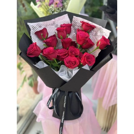 19朵红玫瑰花束