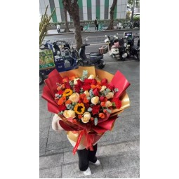 红色系搭配花束