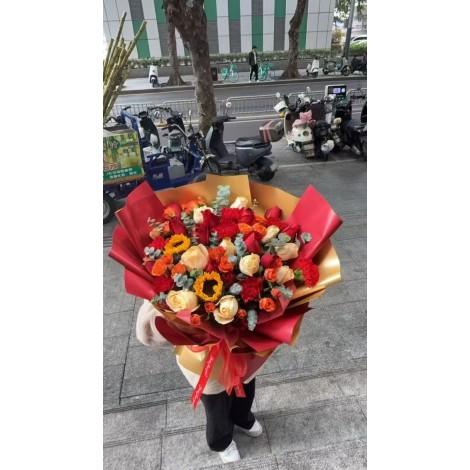 红色系搭配花束
