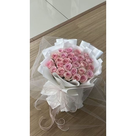 33朵粉玫瑰花束