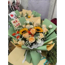 2朵向日葵混搭花束